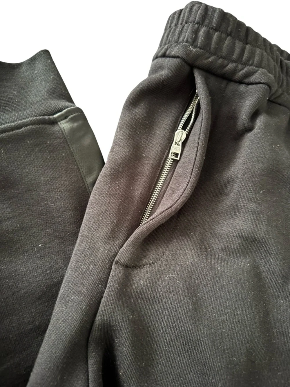 Alexander McQueen Black Logo-Back Satin-Trim Joggers - Picture 9 of 9